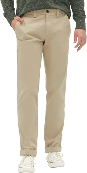 GAP Men's Essential Straight Fit Khaki Chino Pants