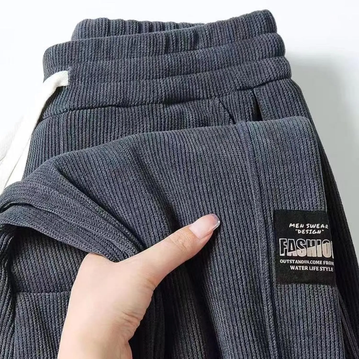 Men's Corduroy Jogger Pants Drawstring Elastic Waist Tapered Sweatpants Casual Cargo Pants with Pockets