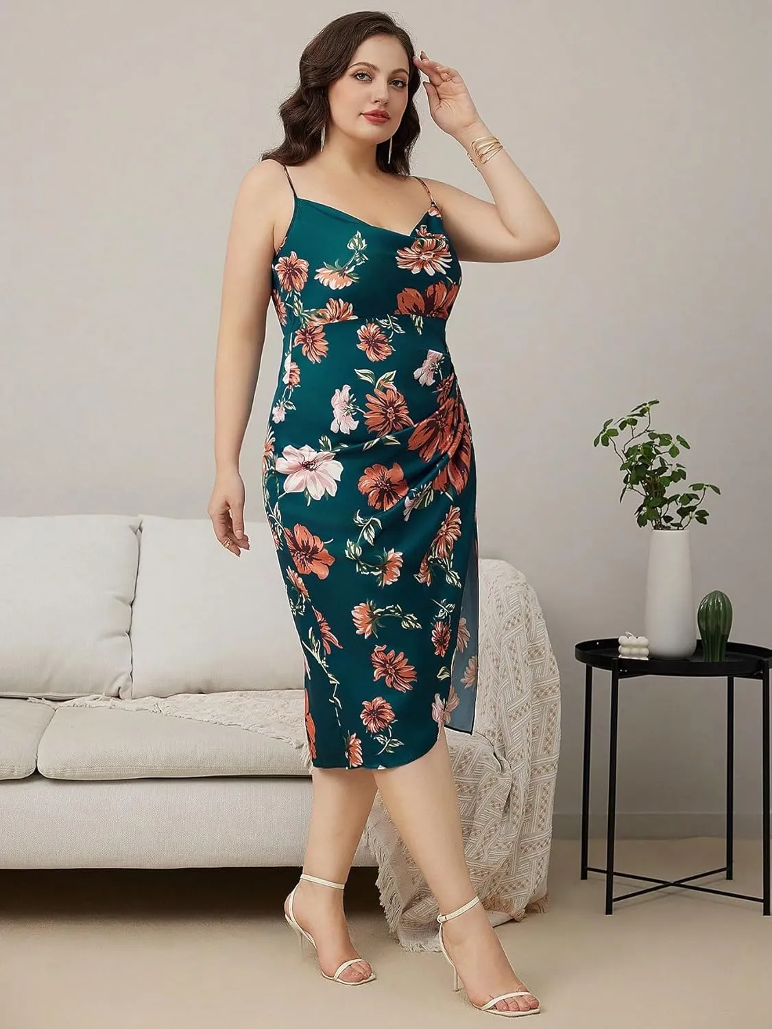 WDIRARA Women's Floral Sleeveless Slim Fit V Neck Slip Dress Ruched Side Cami Midi Dress